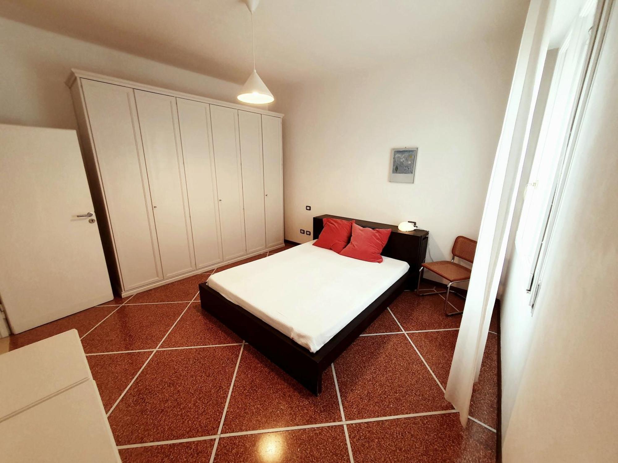 Spacious Three-Room Apartment In Saragozza Bolonia Zewnętrze zdjęcie